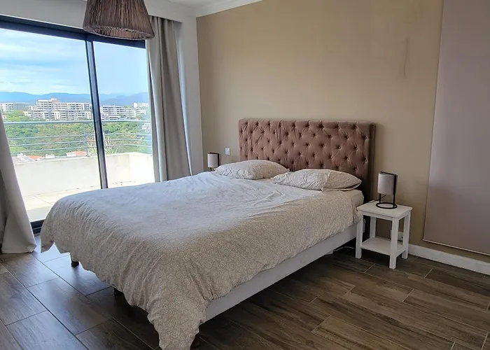 House 5p With Garden In The Heart Of Saint-raphael Vakantiehuis *