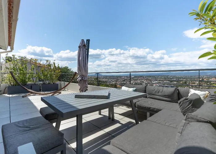 Vakantiehuis House 5p With Garden In The Heart Of Saint-raphael *