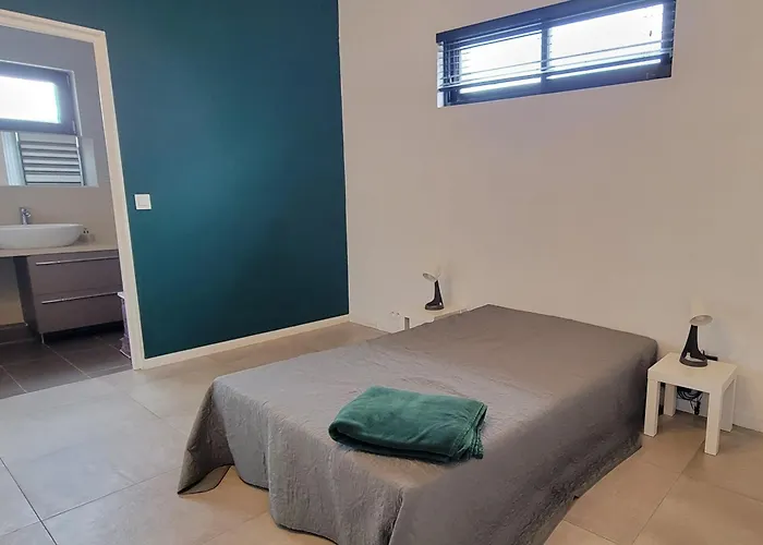 House 5p With Garden In The Heart Of Saint-raphael *