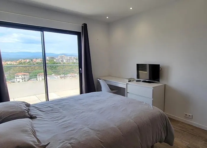 House 5p With Garden In The Heart Of Saint-raphael