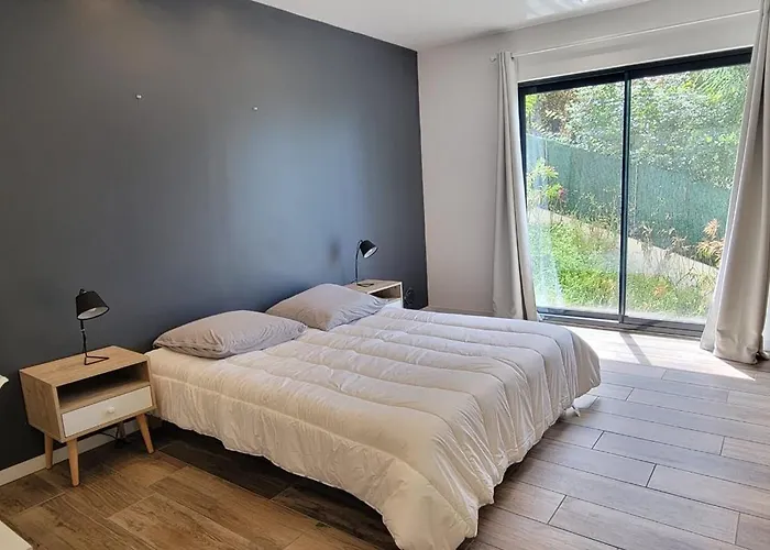 House 5p With Garden In The Heart Of Saint-raphael